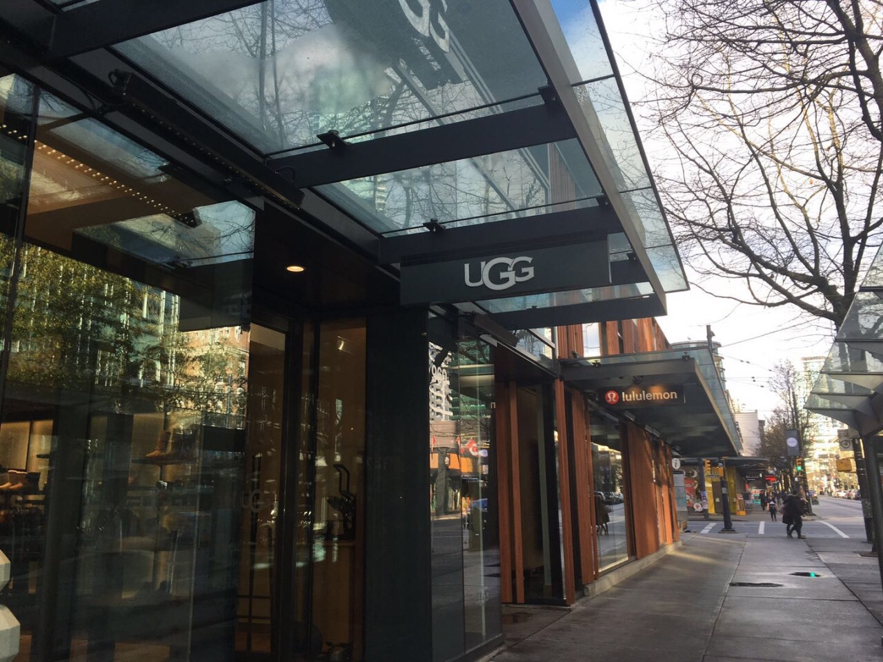 ugg robson street