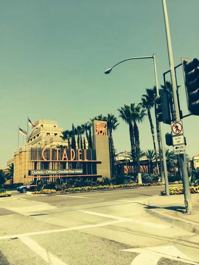 So cheap at Tommy Hilfiger - Review of Citadel Outlets, Los