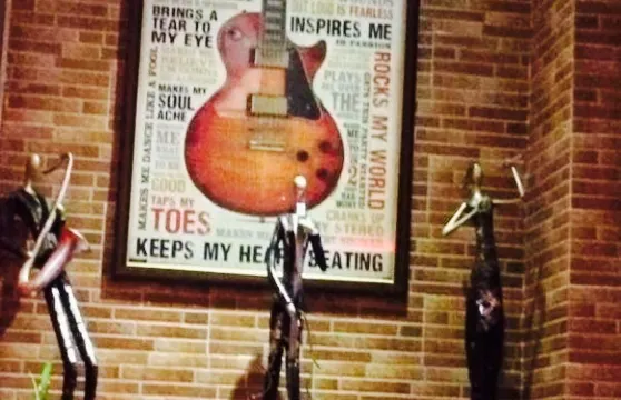 Hi Spirits Cafe & Pub