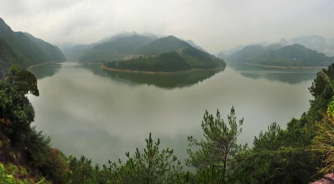 Hotels near Xiangong Lake Scenic Area