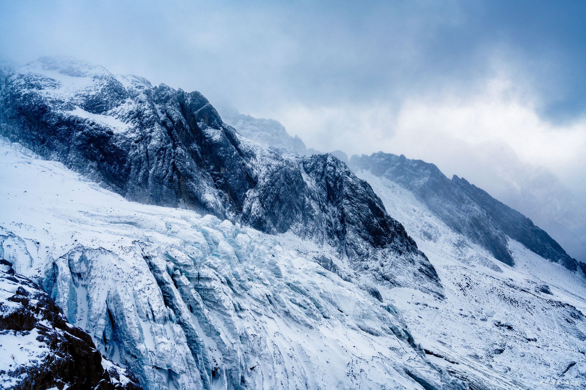 Jade Dragon Snow Mountain and Baisha Village Tour from Lijiang