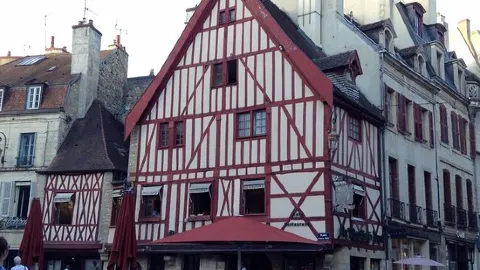 Au Moulin a Vent in ดีฌง