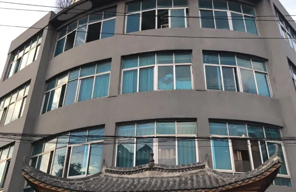 麻小佐飯店