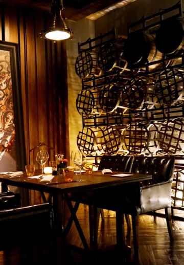 เมดิชิ คิทเช่น แอนด์ บาร์