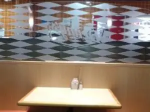 Denny's Highland Park