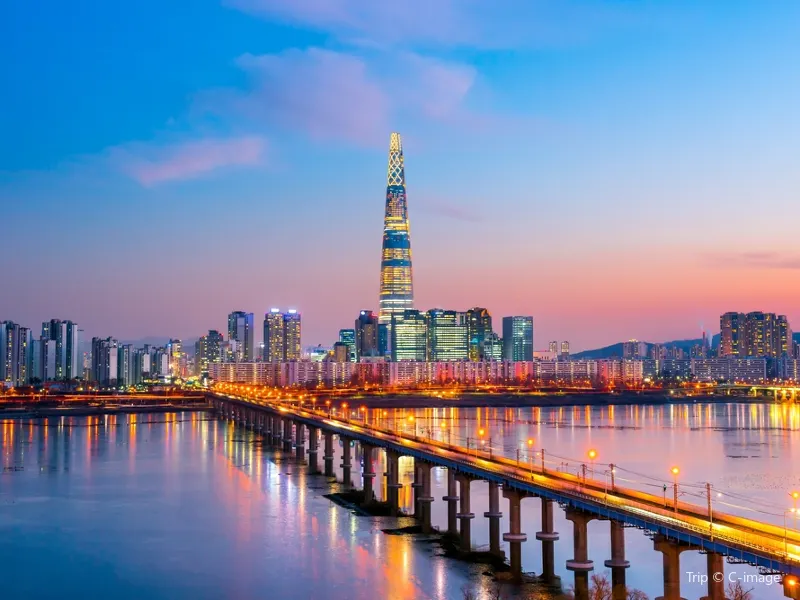 서울 도심 전경과 하늘