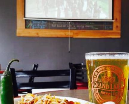 Grand Lake's 16th St Tavern