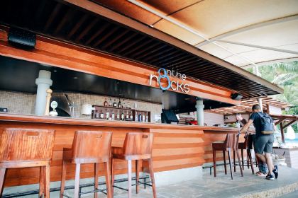 COAST Beach Club & Bistro