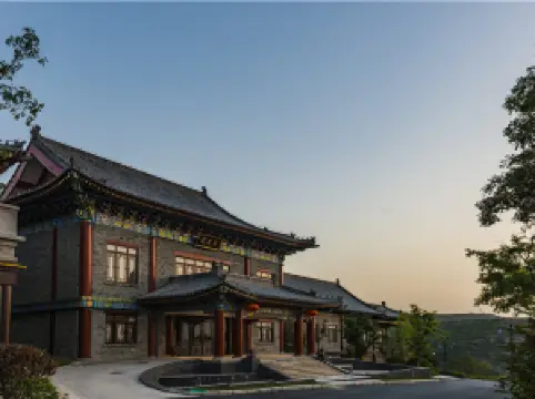 Tongguan Nuwa Spring