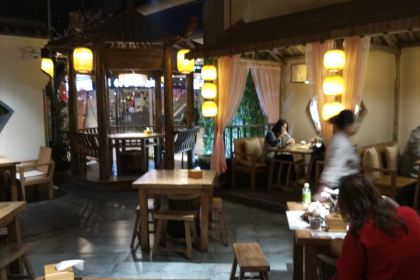 鱼美人炉火烤鱼(兰花城店)