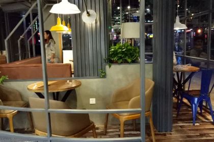 真輝烘焙（桃園路店）