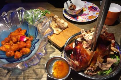 YI KUAI QI SHI SHANG CAN TING TAI CANG DIAN