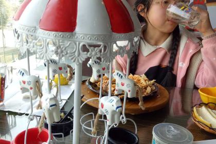 豪客來牛排（梅園店）