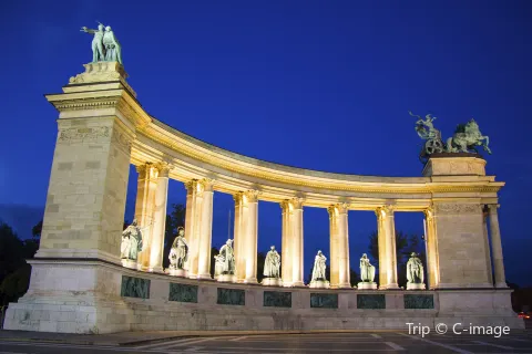Heldenplatz