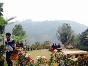 Cafe D'Pakar Bandung