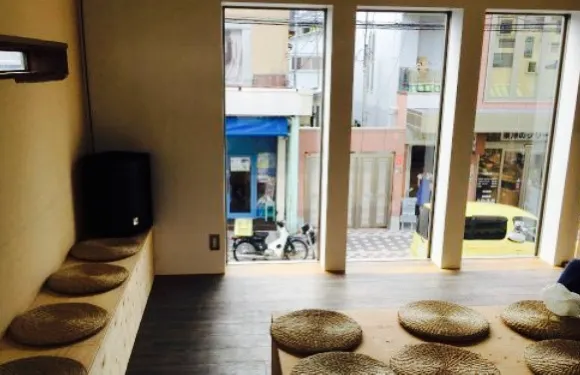 Five Minutes to the Beach Pizza & Pancake Restaurant