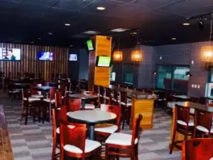 Packy's Sports Bar & Restaurant