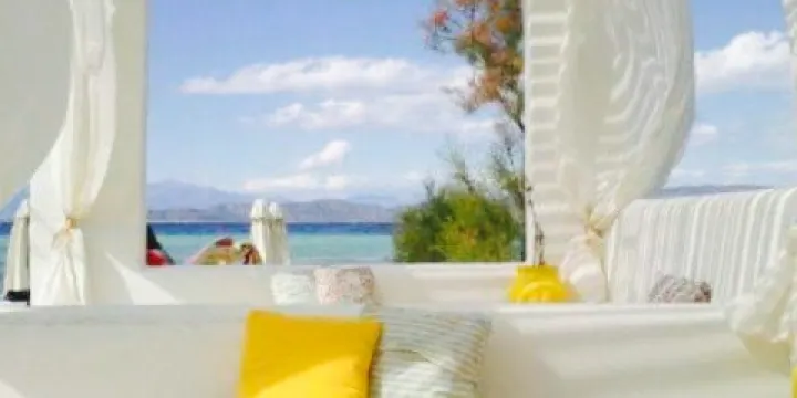 I'm Going Bananas Beach Club