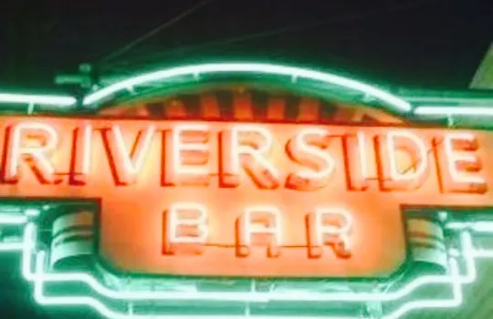 Wise Guy's Riverside Bar