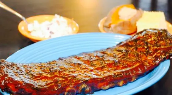 Dinghy's Restaurant & Bar