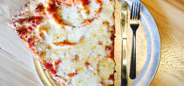 Lazy Moon Pizza