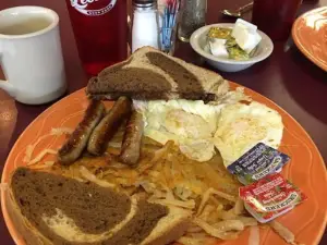 Leon's Family Dining