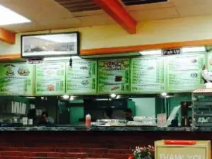 Niki's Roast Beef and Pizza
