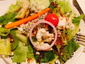 Petit Paree Restaurant & Lounge