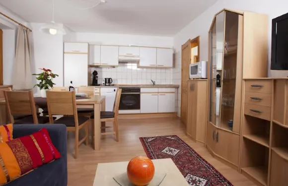 伊拉希姆公寓酒店