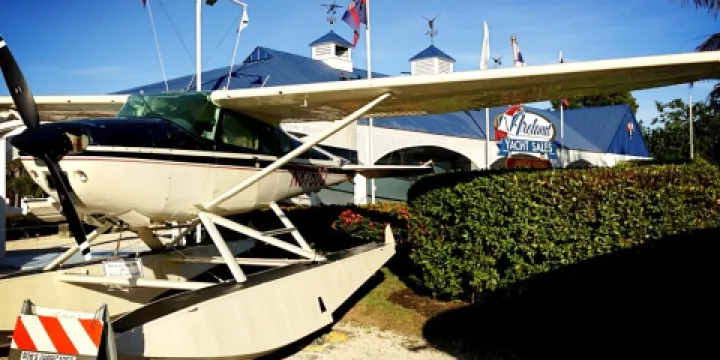 Gramma Dot's Seaside Saloon