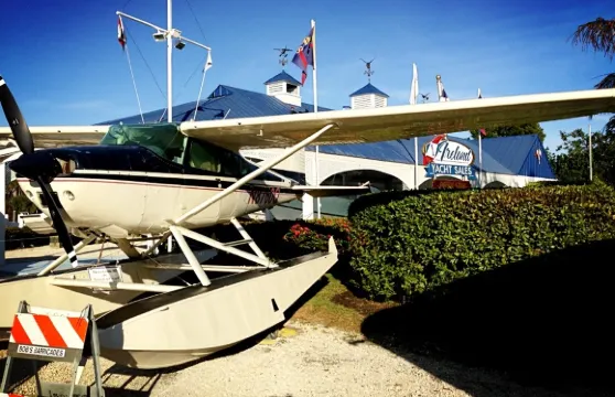 Gramma Dot's Seaside Saloon