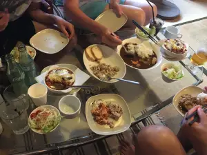 Naoshima Cafe Konnichiwa