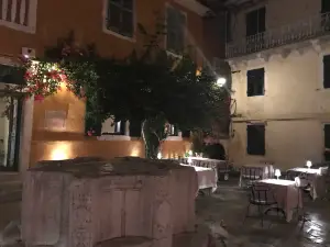 The Venetian Well