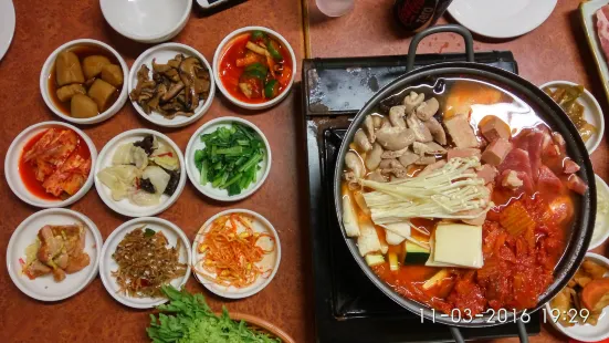 Kim's Family Food Korean Restaurant