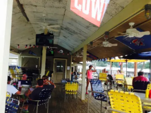 The Quarterdeck Waterfront Cafe