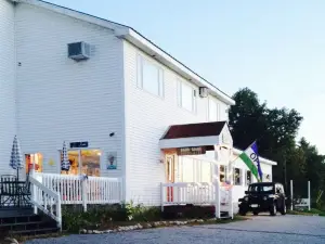 Ruby Slippers Cafe & Bakery