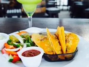 Royal Ris Restaurant - Margarita Bar & Mexican Restaurant
