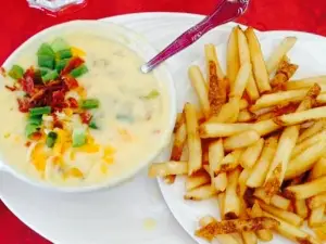 Hof's Hut Restaurant & Bakery