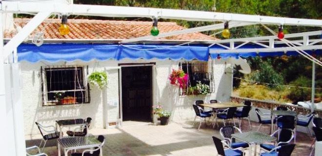 Bar Sin Problemas 'Sin's bar, coveta fuma'