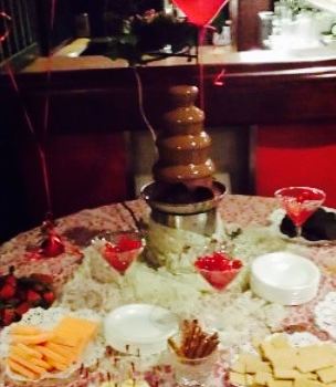 Felicia's Restaurant & Lounge
