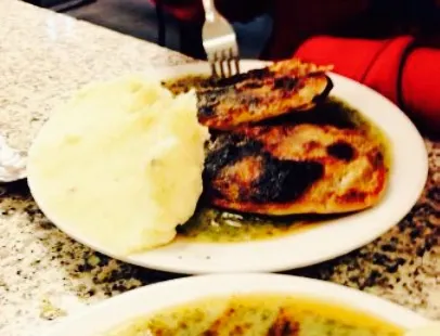 Robins Pie And Mash