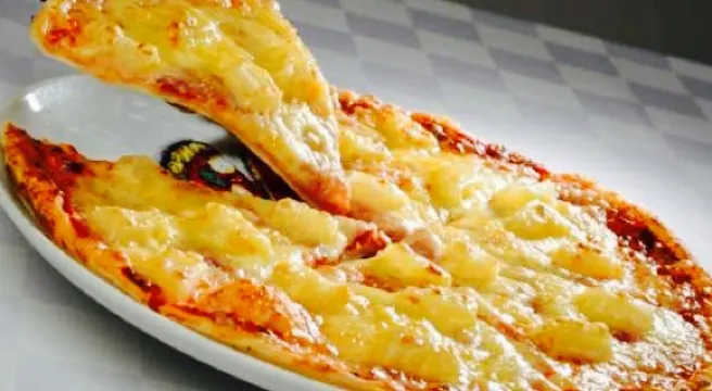 Déjá Vu - Cafe, Restaurant & Bar