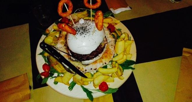 Blossoms Pub