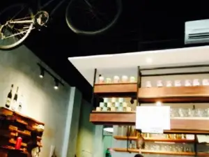 Bistro Ayam Goreng Pemuda