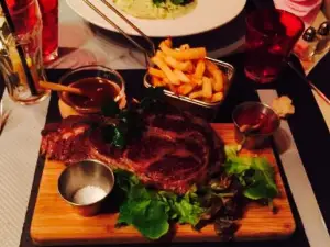 La Table des Gourmets