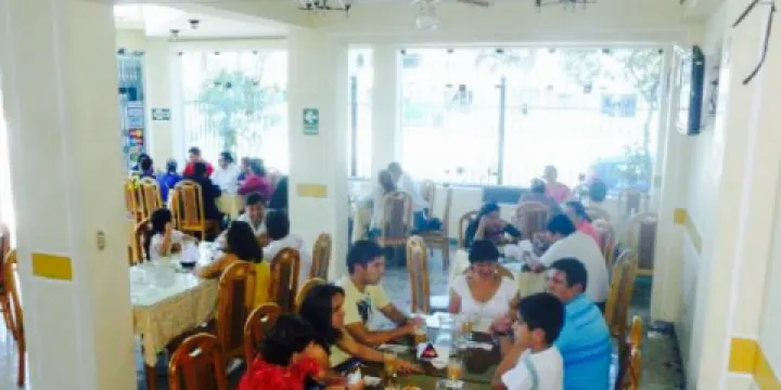 La Perla de las Flores Restaurant