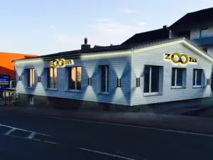 Zoom Cafe & Restaurant