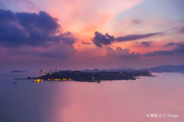 Sunset Sightseeing on Kulangsu Island