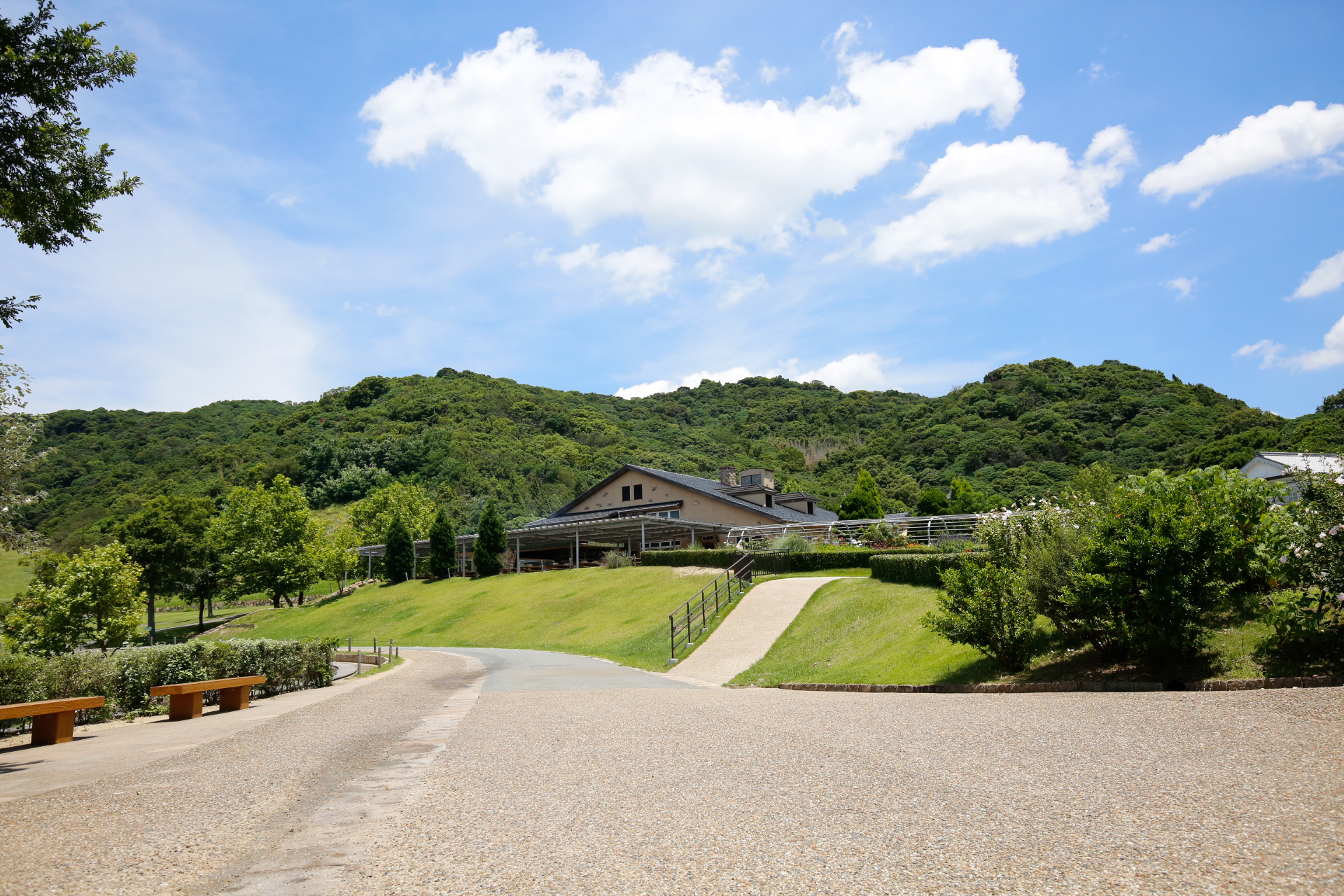 兵庫 淡路ファームパーク イングランドの丘 入場Eチケット 予約