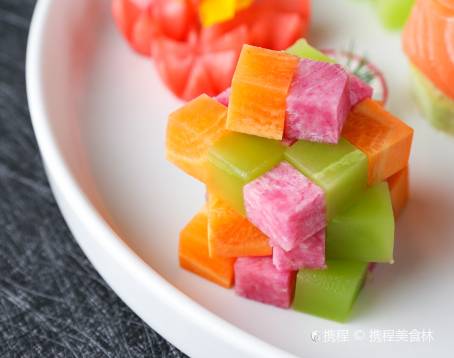 XU'S CUISINE